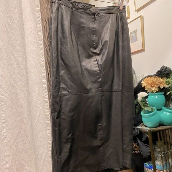 𝅺genuine Soft Leather Black Long Skirt With Front Side Slit   - Picture 6 of 9
